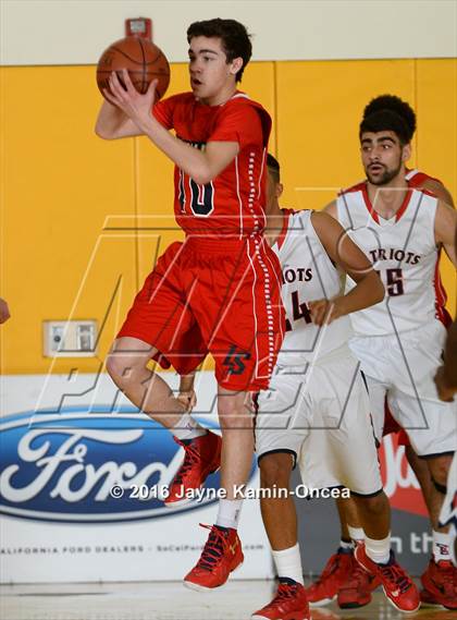 Thumbnail 3 in La Salle vs. Viewpoint (CIF SS D3A Final) photogallery.