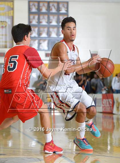 Thumbnail 3 in La Salle vs. Viewpoint (CIF SS D3A Final) photogallery.