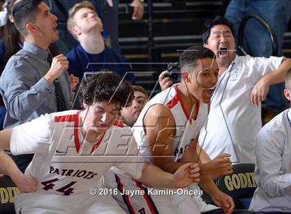 Thumbnail 2 in La Salle vs. Viewpoint (CIF SS D3A Final) photogallery.