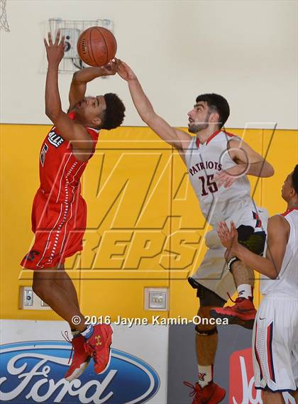 Thumbnail 2 in La Salle vs. Viewpoint (CIF SS D3A Final) photogallery.