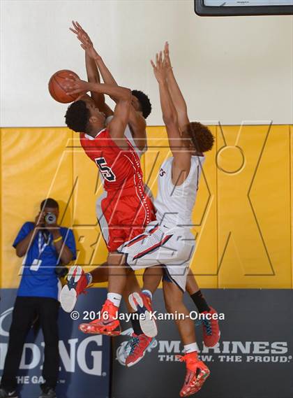 Thumbnail 3 in La Salle vs. Viewpoint (CIF SS D3A Final) photogallery.