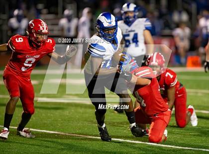 Thumbnail 1 in Ladue Horton Watkins @ Chaminade (MSHSAA Class 5 Semifinal) photogallery.
