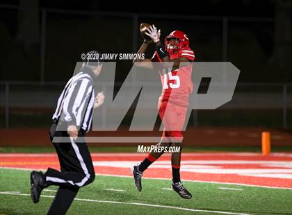 Thumbnail 1 in Ladue Horton Watkins @ Chaminade (MSHSAA Class 5 Semifinal) photogallery.