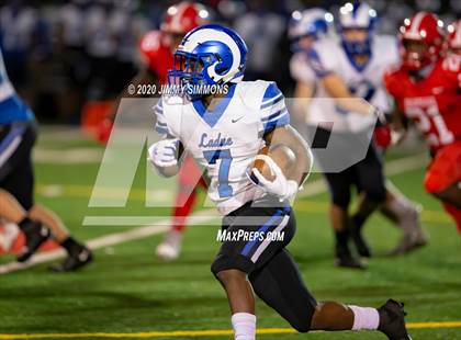 Thumbnail 3 in Ladue Horton Watkins @ Chaminade (MSHSAA Class 5 Semifinal) photogallery.