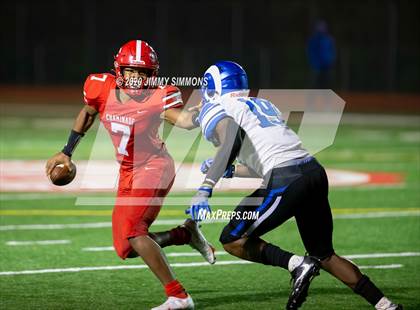 Thumbnail 2 in Ladue Horton Watkins @ Chaminade (MSHSAA Class 5 Semifinal) photogallery.