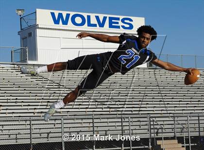 Thumbnail 3 in Chandler (2015 Preseason Top 25 Photo Shoot) photogallery.