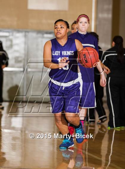 Thumbnail 1 in Johansen @ Enochs photogallery.