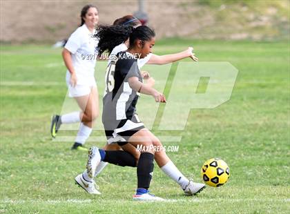 Thumbnail 3 in Clark vs. Durango photogallery.