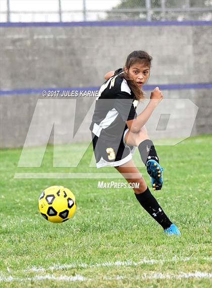 Thumbnail 2 in Clark vs. Durango photogallery.