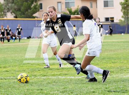 Thumbnail 2 in Clark vs. Durango photogallery.