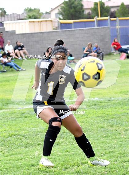 Thumbnail 2 in Clark vs. Durango photogallery.