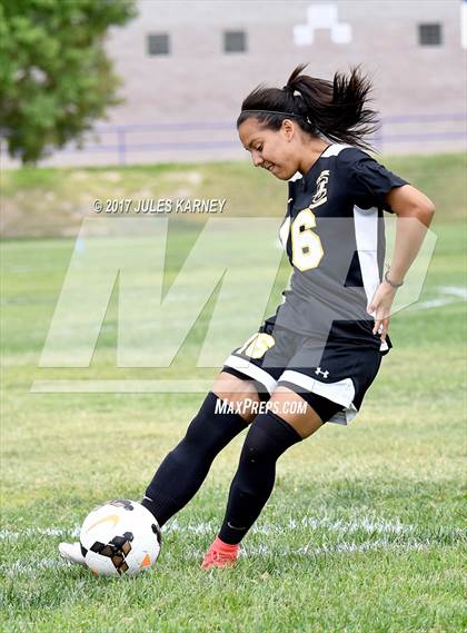 Thumbnail 3 in Clark vs. Durango photogallery.