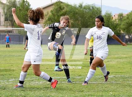 Thumbnail 3 in Clark vs. Durango photogallery.