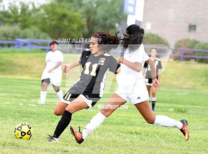 Thumbnail 2 in Clark vs. Durango photogallery.