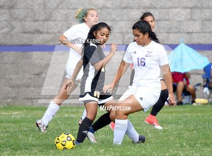 Thumbnail 2 in Clark vs. Durango photogallery.