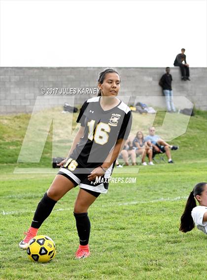 Thumbnail 3 in Clark vs. Durango photogallery.