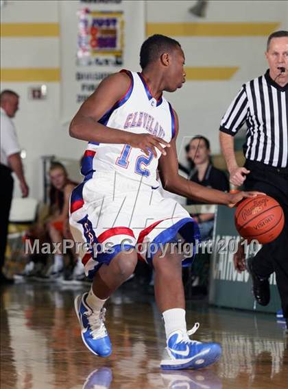 Thumbnail 1 in Cleveland vs Powell  (Pilot Food-Mart Classic) photogallery.