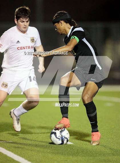 Thumbnail 1 in Keller Central vs Fossil Ridge photogallery.