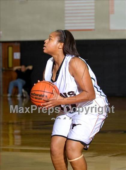Thumbnail 2 in Jay @ Dobie (McDonald's Texas Invitational) photogallery.