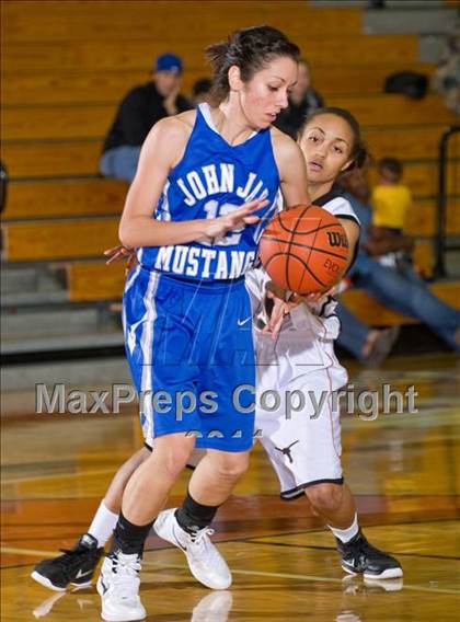 Thumbnail 3 in Jay @ Dobie (McDonald's Texas Invitational) photogallery.