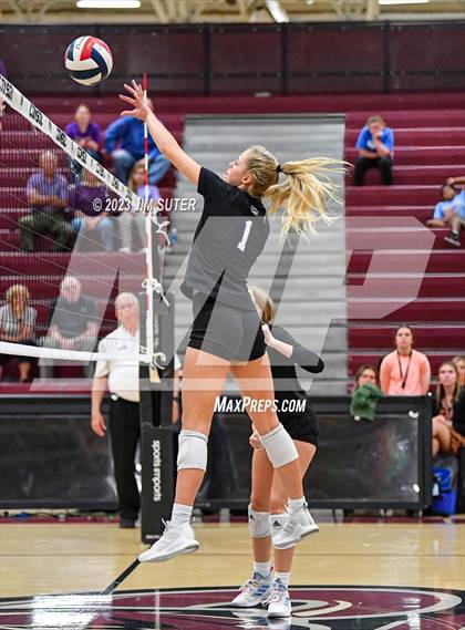 Thumbnail 3 in A&M Consolidated vs College Station photogallery.