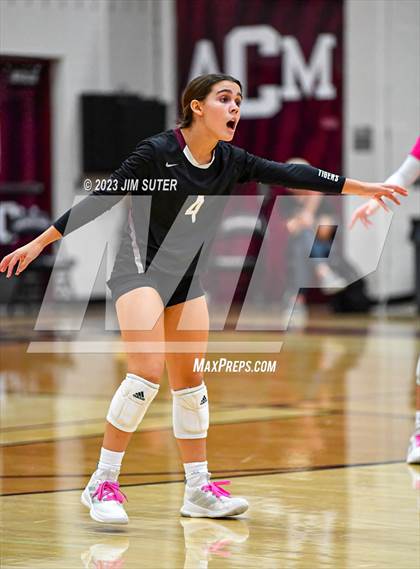 Thumbnail 1 in A&M Consolidated vs College Station photogallery.