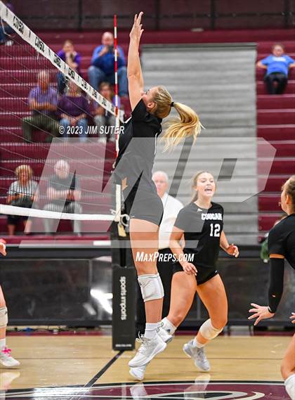 Thumbnail 3 in A&M Consolidated vs College Station photogallery.