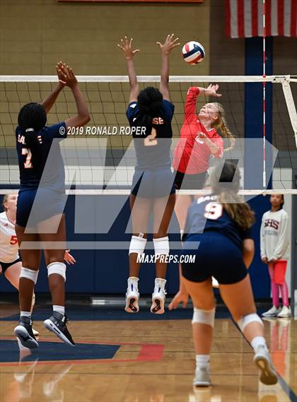 Thumbnail 2 in Carthage @ Sachse photogallery.