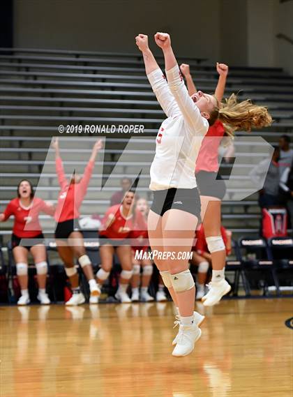 Thumbnail 2 in Carthage @ Sachse photogallery.