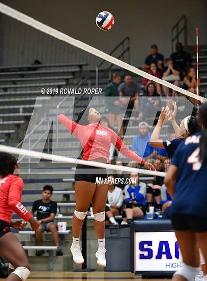 Thumbnail 3 in Carthage @ Sachse photogallery.