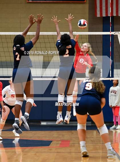 Thumbnail 1 in Carthage @ Sachse photogallery.