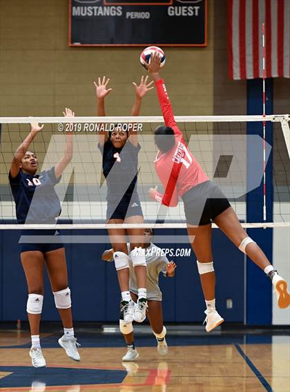 Thumbnail 3 in Carthage @ Sachse photogallery.