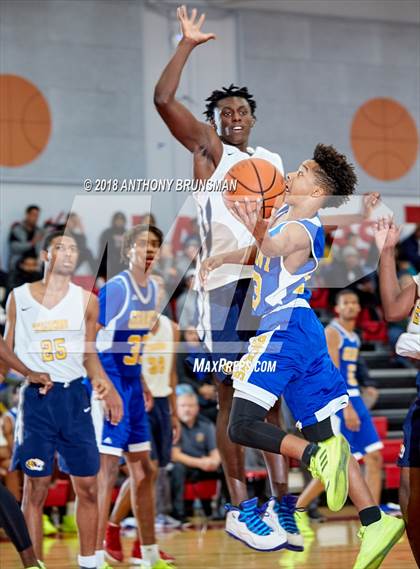 Thumbnail 3 in Grant vs. Inderkum (Cordova Christmas Classic) photogallery.