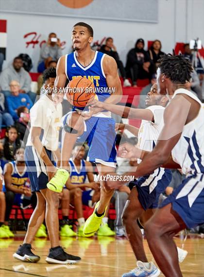 Thumbnail 2 in Grant vs. Inderkum (Cordova Christmas Classic) photogallery.