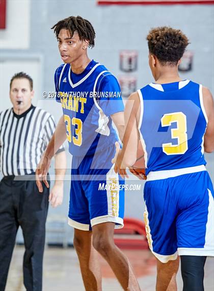 Thumbnail 3 in Grant vs. Inderkum (Cordova Christmas Classic) photogallery.