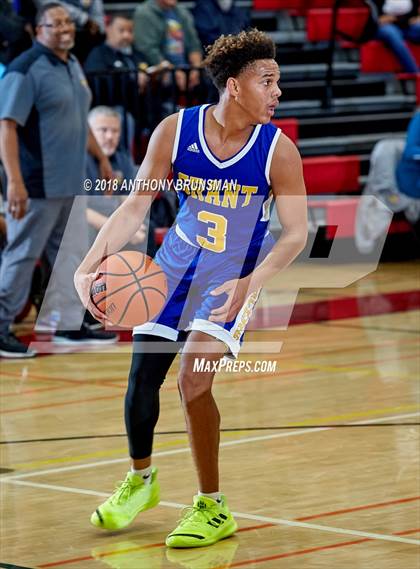Thumbnail 1 in Grant vs. Inderkum (Cordova Christmas Classic) photogallery.