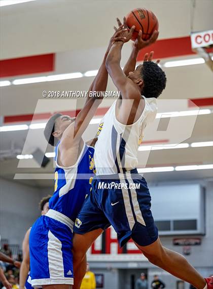Thumbnail 2 in Grant vs. Inderkum (Cordova Christmas Classic) photogallery.