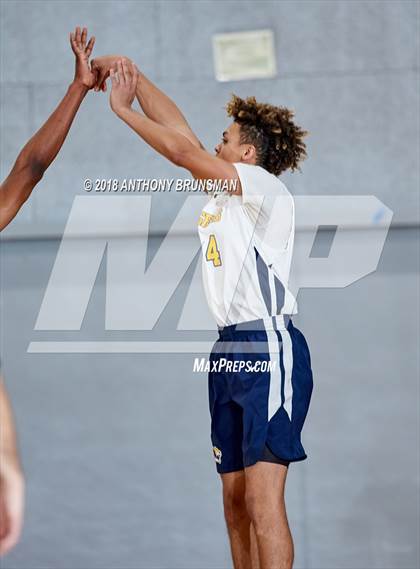 Thumbnail 2 in Grant vs. Inderkum (Cordova Christmas Classic) photogallery.