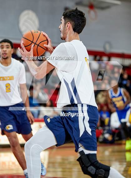 Thumbnail 1 in Grant vs. Inderkum (Cordova Christmas Classic) photogallery.