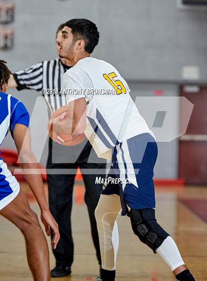Thumbnail 3 in Grant vs. Inderkum (Cordova Christmas Classic) photogallery.
