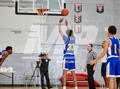 Thumbnail 1 in Grant vs. Inderkum (Cordova Christmas Classic) photogallery.