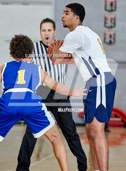 Thumbnail 2 in Grant vs. Inderkum (Cordova Christmas Classic) photogallery.