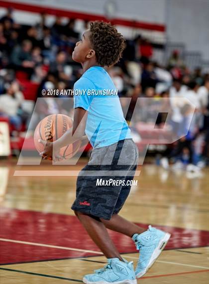 Thumbnail 2 in Grant vs. Inderkum (Cordova Christmas Classic) photogallery.