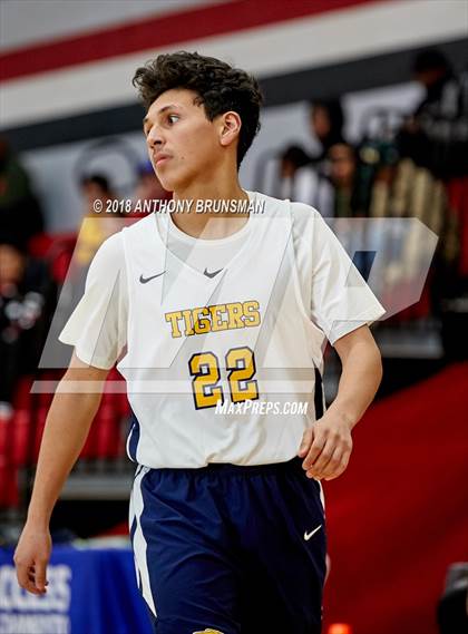 Thumbnail 1 in Grant vs. Inderkum (Cordova Christmas Classic) photogallery.
