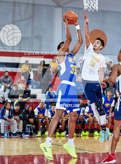 Thumbnail 1 in Grant vs. Inderkum (Cordova Christmas Classic) photogallery.