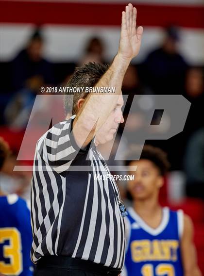 Thumbnail 1 in Grant vs. Inderkum (Cordova Christmas Classic) photogallery.