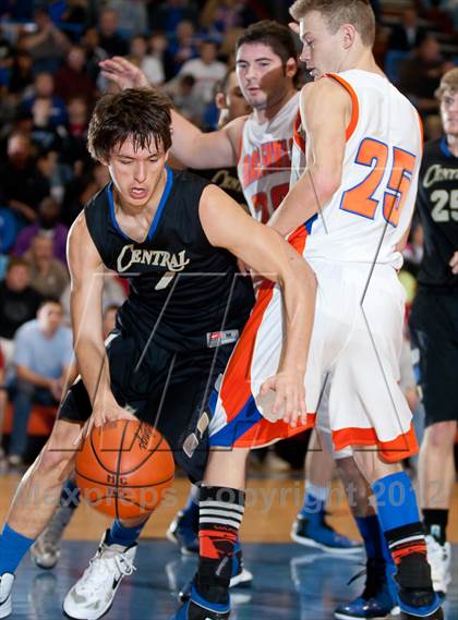 Thumbnail 2 in Marshall County vs Wilson Central (Marshall County Hoopfest) photogallery.