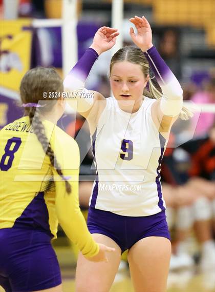 Thumbnail 3 in Grand Saline vs Edgewood photogallery.