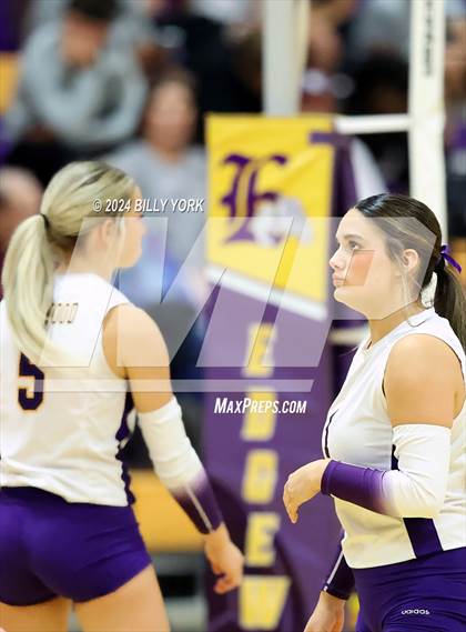 Thumbnail 1 in Grand Saline vs Edgewood photogallery.