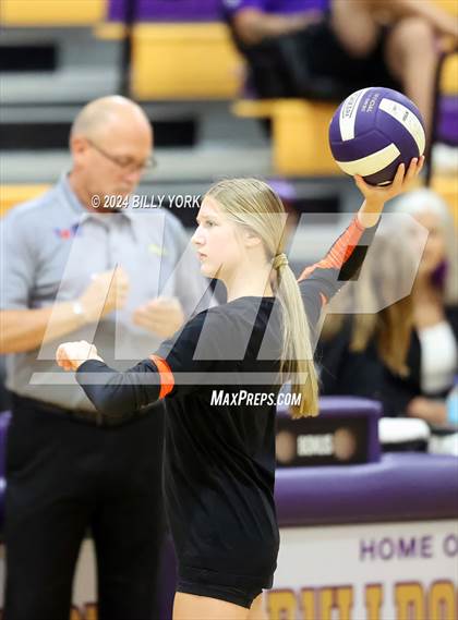 Thumbnail 2 in Grand Saline vs Edgewood photogallery.
